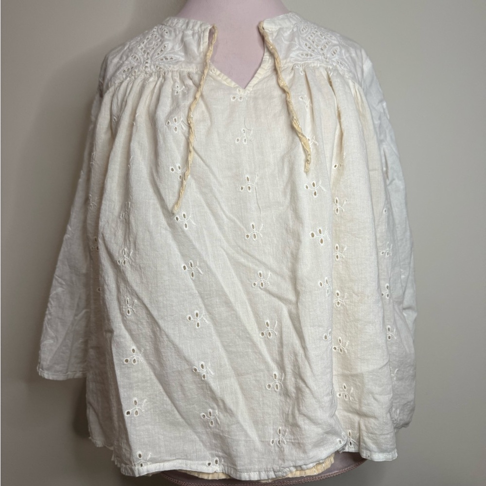 Shabby Chic Elegant Cream Embroidered Women's Top in size large